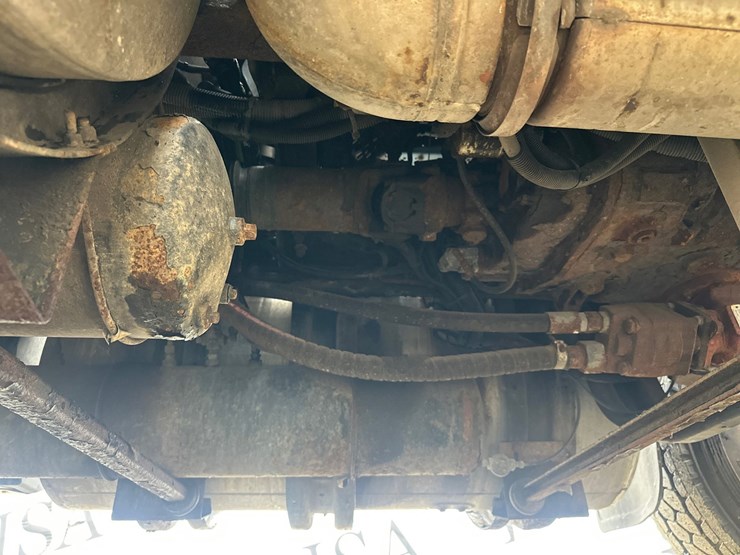 2013-kenworth-t800-image-65