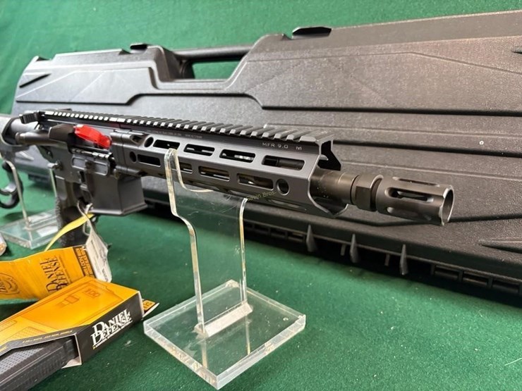 new-daniel-defense-mdl.ddm4-5.56-rifle-image-3