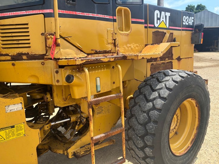 caterpillar-924f-image-11