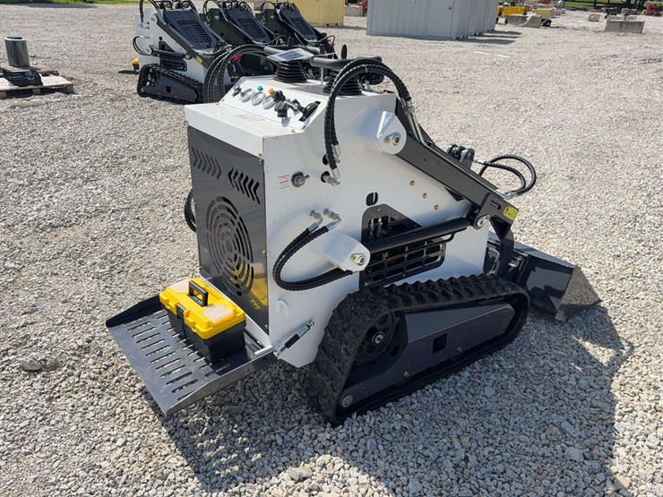 2026-zjg-zj-380-tracked-mini-skid-steer-loader-image-6