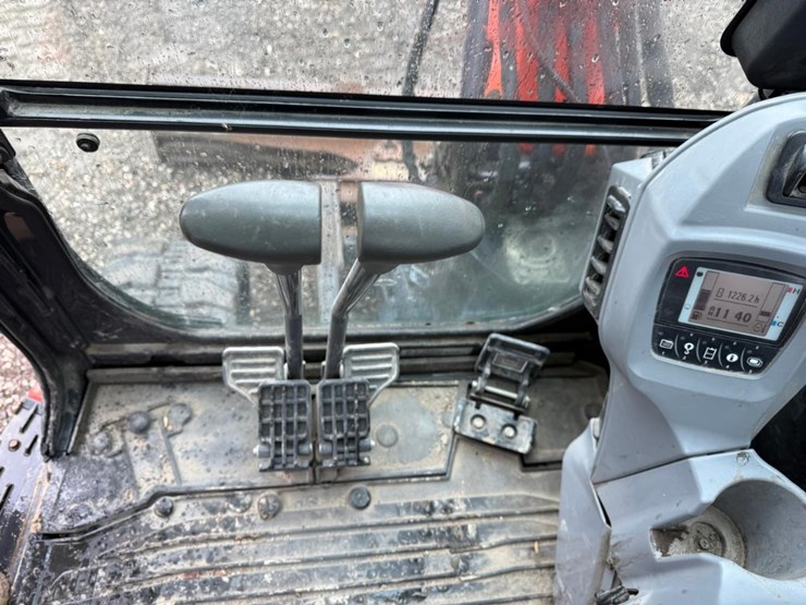 2019-kubota-kx040-image-20