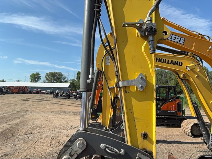 2017-wacker-neuson-et145-image-11