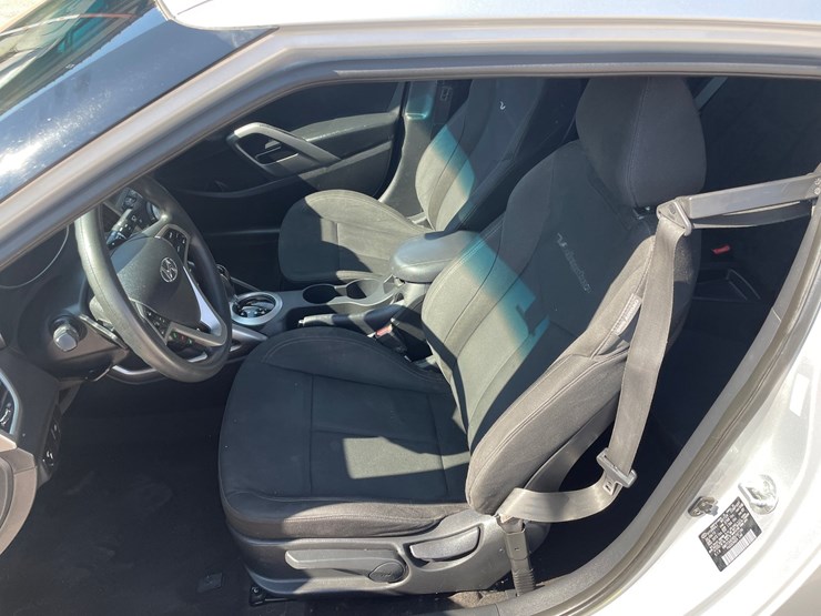 #154-•-2013-hyundai-veloster-(nm-title-in-delay)-image-42