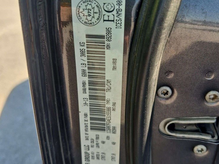 2014-dodge-1500-image-17