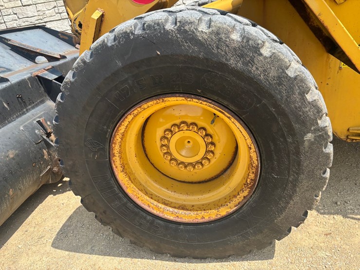 caterpillar-924f-image-91