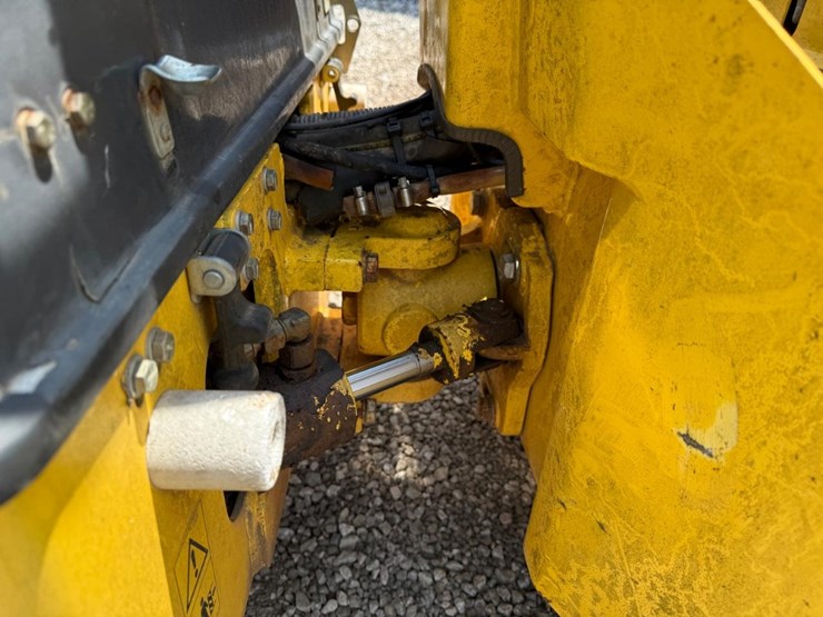 2017-bomag-bw900-50-image-13