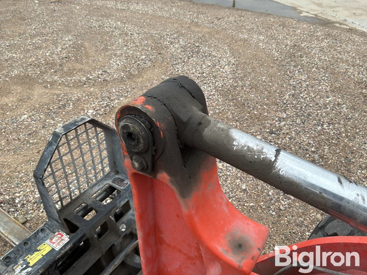 2019-kubota-r630-image-15