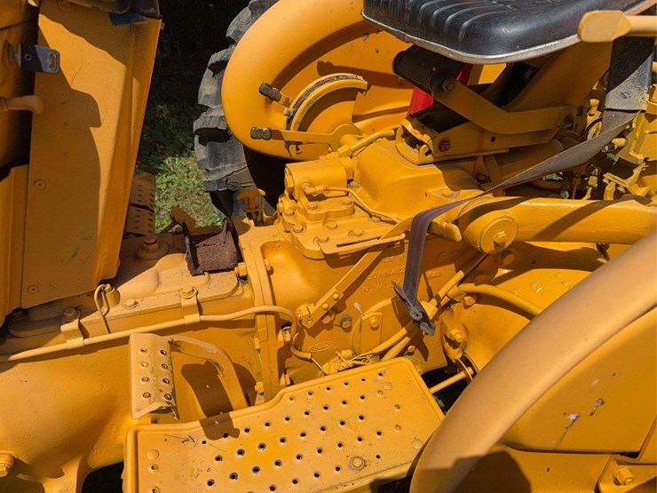 ford-2910-image-11