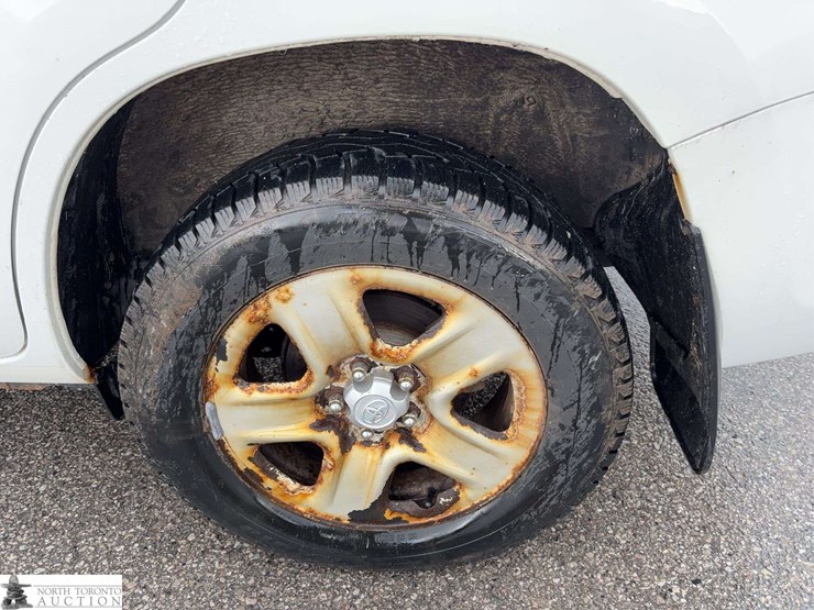 2011-toyota-rav4-image-42