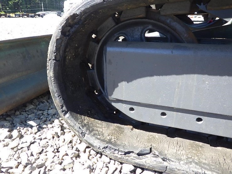 yanmar-vio30-image-11