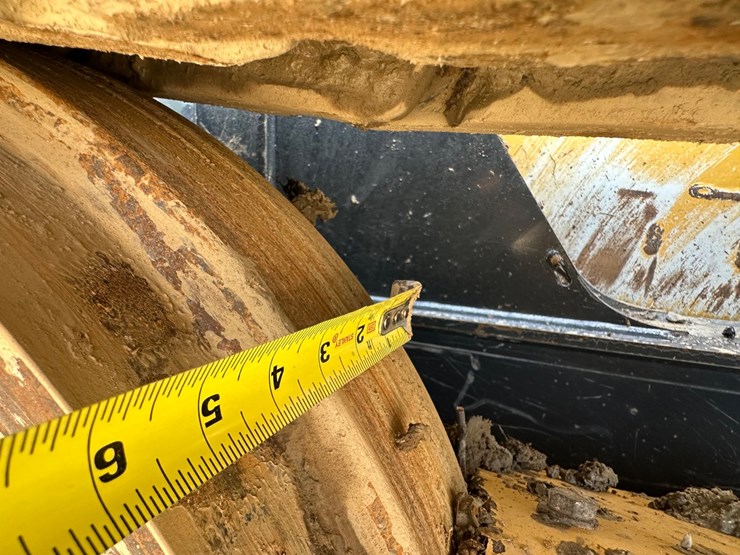2022-deere-700l-image-12
