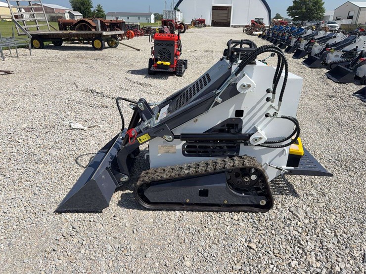 2026-zjg-zj-380-tracked-mini-skid-steer-loader-image-3