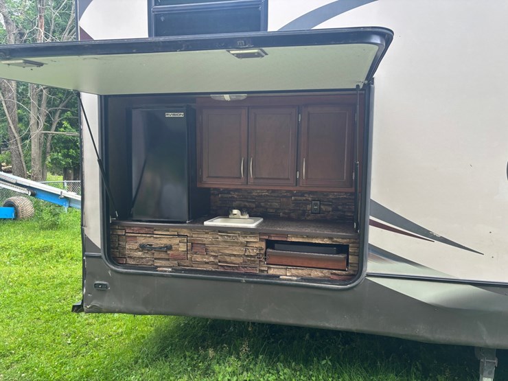 #2231-•-2014-crusader-335-5th-wheel-camper-image-29