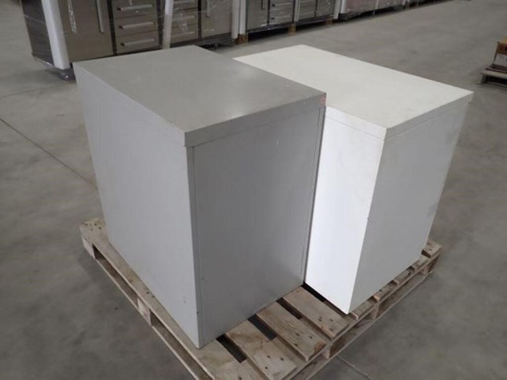 qty-of-(2)-metal-2-drawer-filing-cabinets-image-4