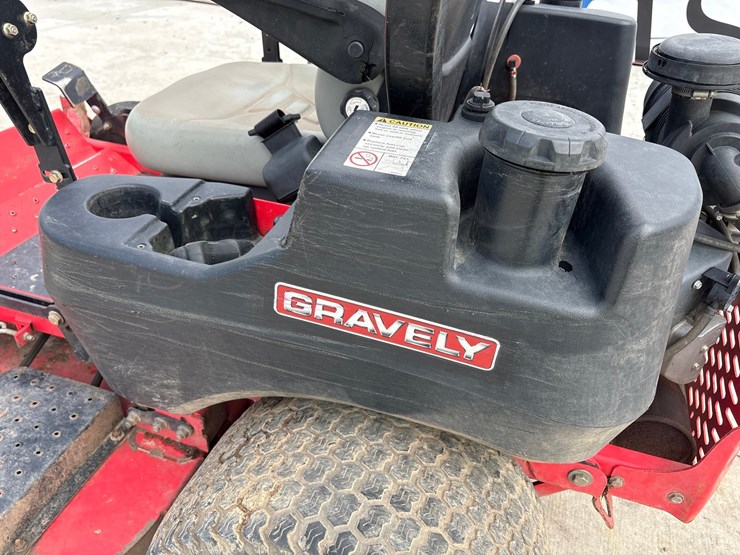 #5102-•-gravely-zt-5400-lawn-mower-image-19