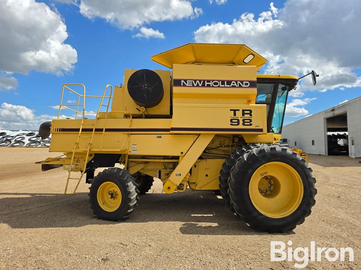 1998-new-holland-tr98-image-4