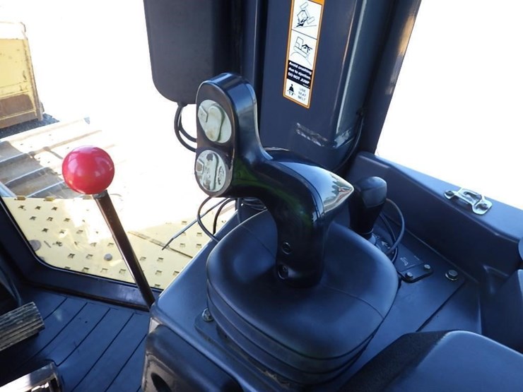2016-deere-850k-image-41
