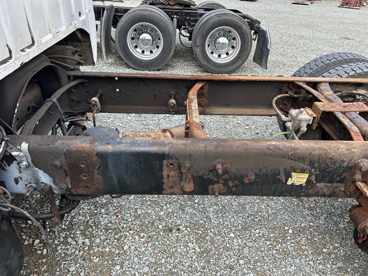 ford-f750-image-17