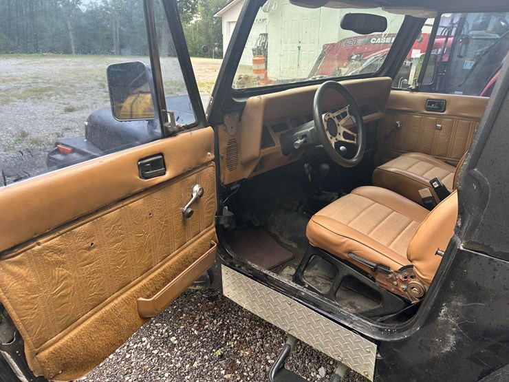 1994-jeep-wrangler-image-12