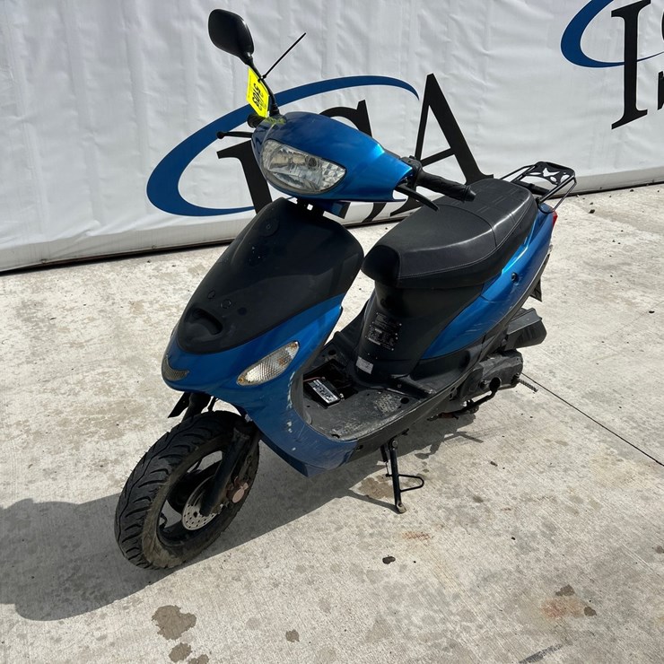 #5103 • 2021 50cc Moped
