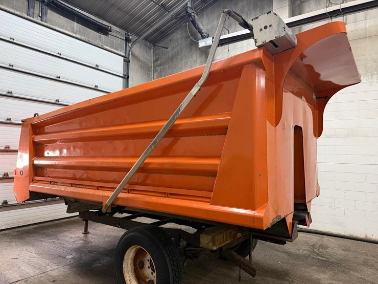 #1470-•-heil-16'-dump-body-w/-lift-cylinder-image-4
