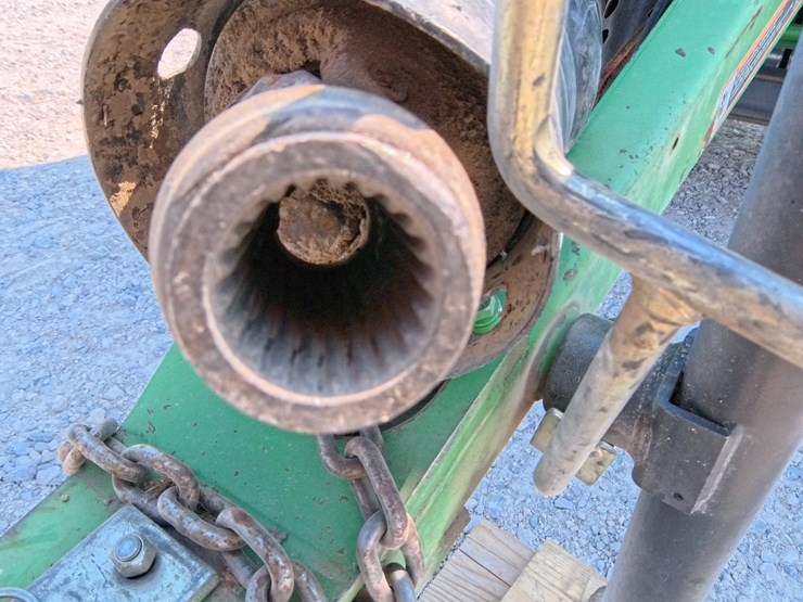 2009-john-deere-568-image-16