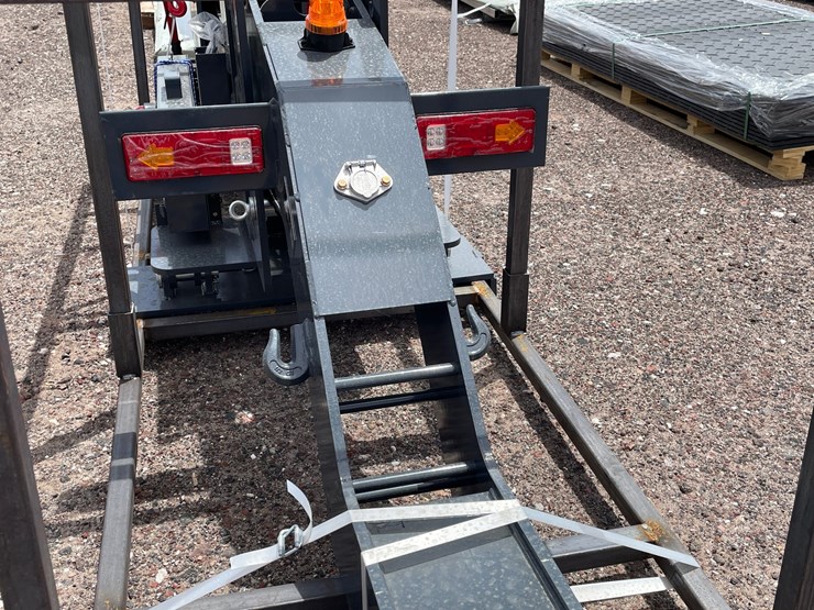 #1315-•-fifth-wheel-wrecker-attachment-image-17