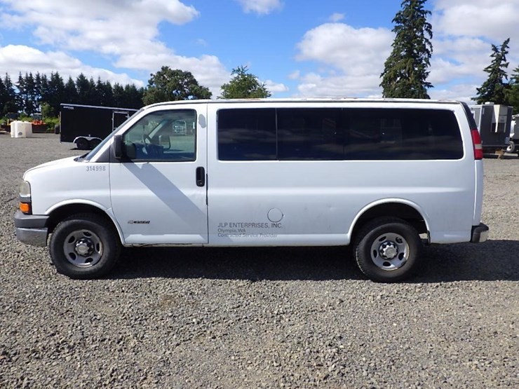2003-chevrolet-3500-image-8