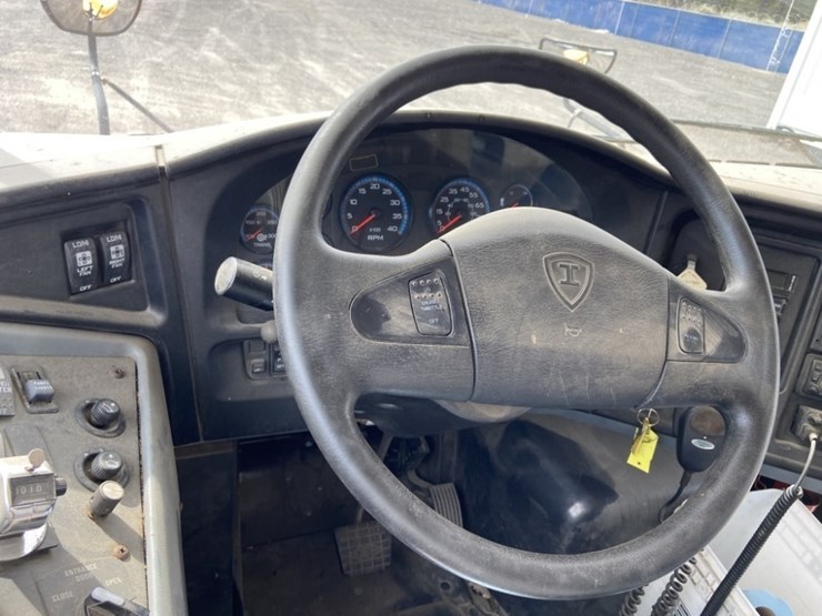 2012-ic-pb105-school-bus-image-21