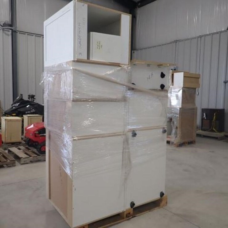 UNUSED Near Complete 11-Pc White Shaker Kitchen
