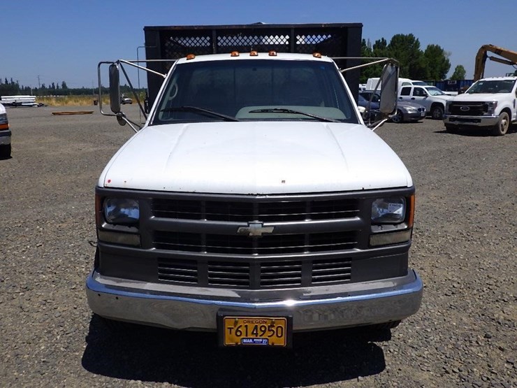 1996-chevrolet-3500-image-2