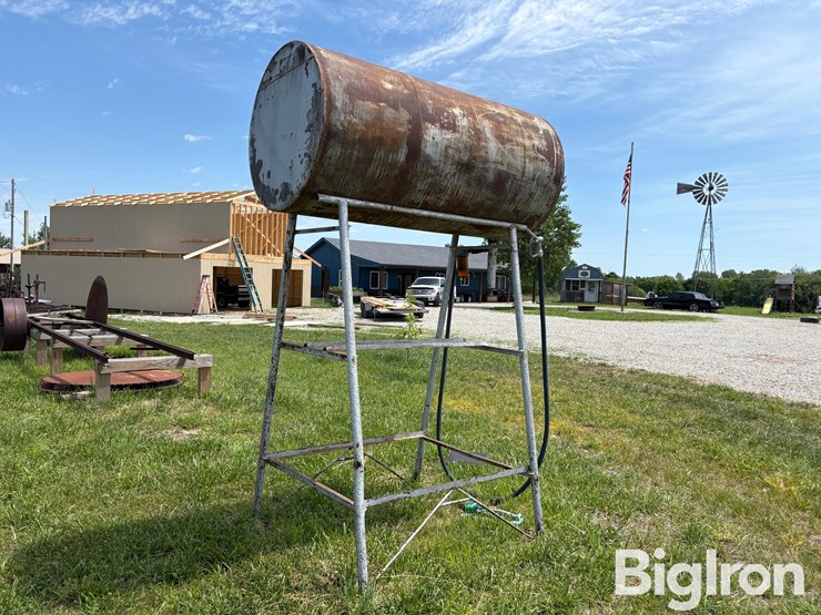 300-gal-fuel-barrel-w/stand-image-3