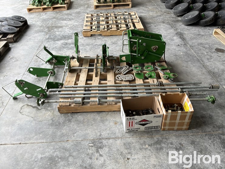 john-deere-12-image-8