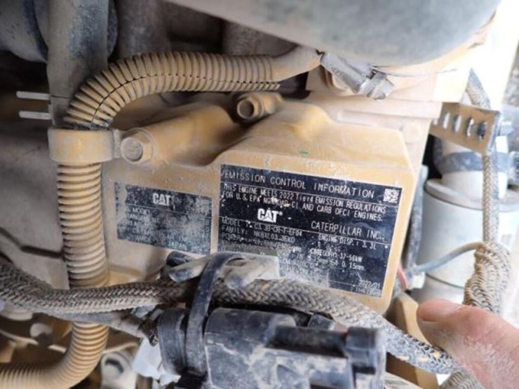 2022-caterpillar-236d3-image-48
