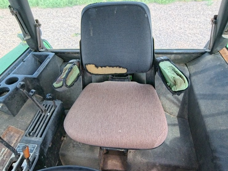 john-deere-4430-image-31