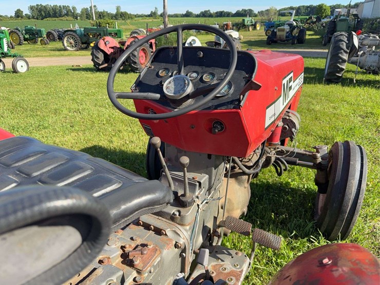 massey-ferguson-235-image-9