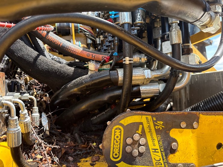 2014-caterpillar-501-image-51