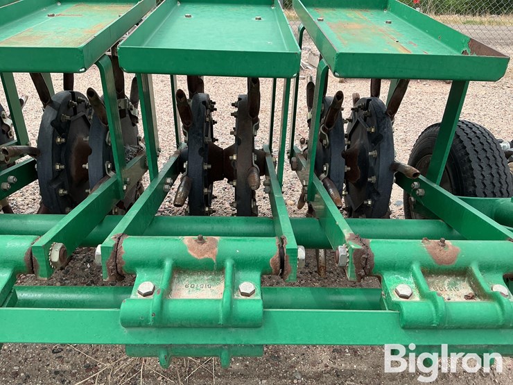 ryan-renovaire-tow-behind-aerator-image-10