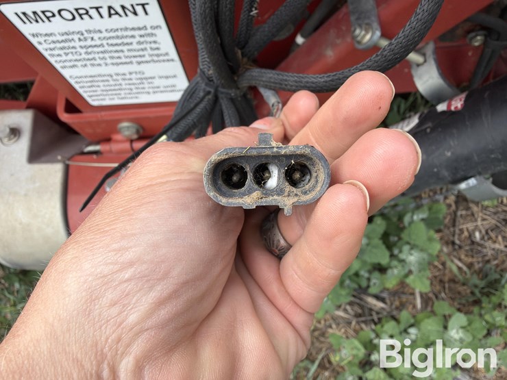 2005-case-ih-2212-image-16