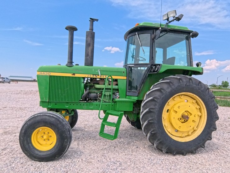 john-deere-4430-image-80