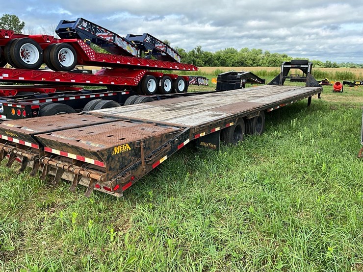 2021-big-tex-25'-gooseneck-image-3
