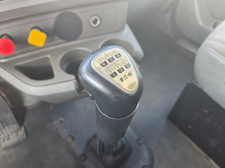 2015-kenworth-t680-image-6