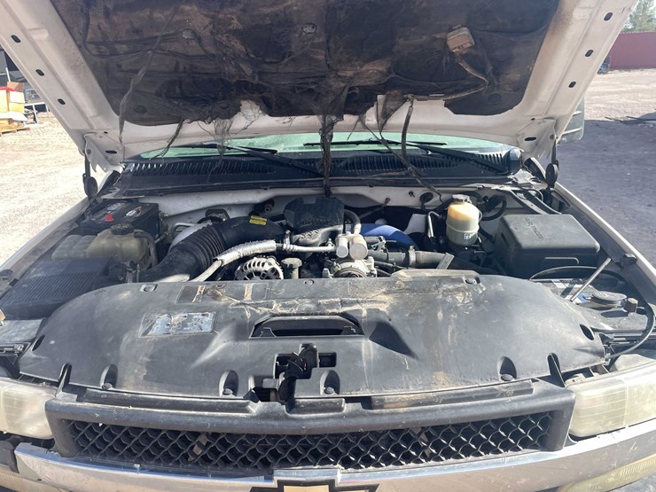 2002-chevrolet-2500hd-image-33