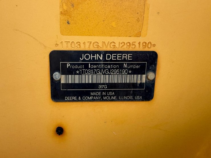 2016-deere-317g-image-26