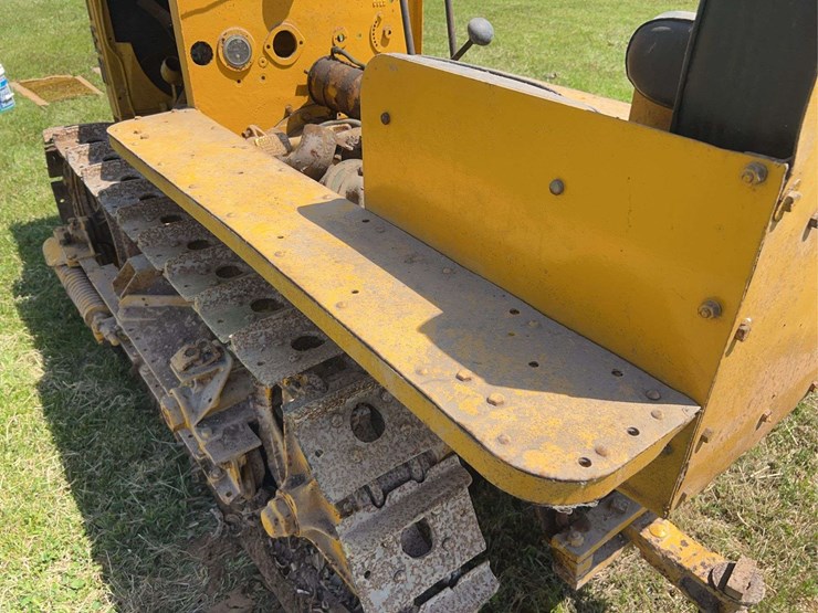 caterpillar-ten-image-25
