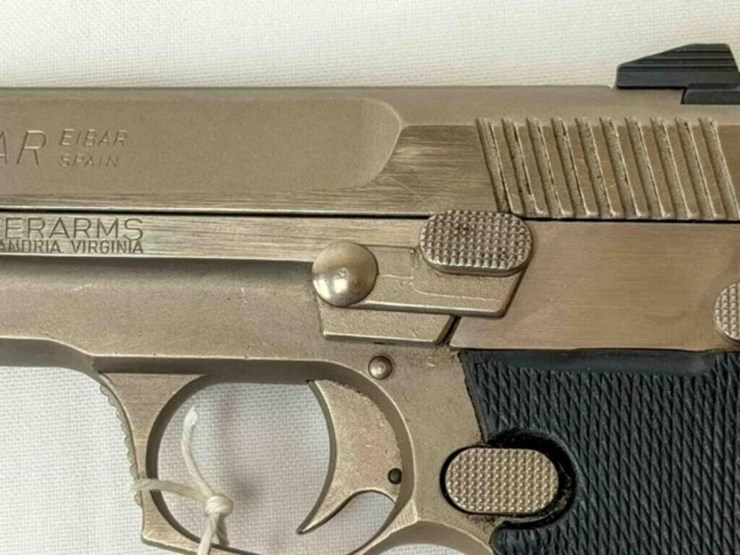 interarms-star-pistol-image-4