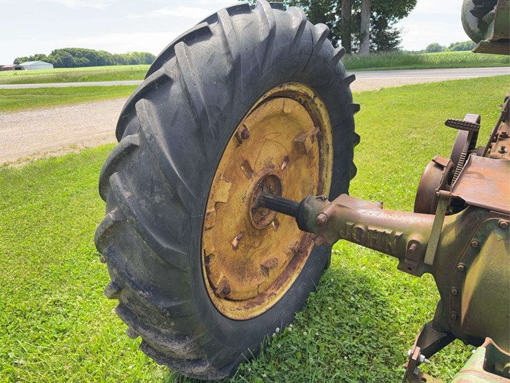 john-deere-model-b-image-15