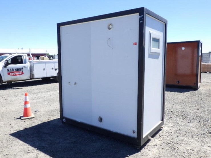 portable-toilet-w/-shower-image-3