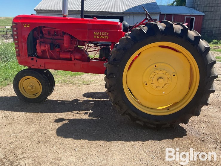 massey-ferguson-44-image-8