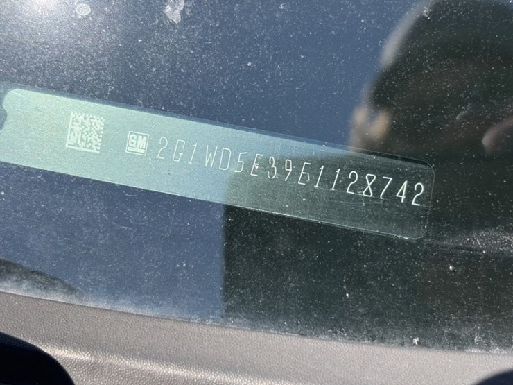 2014-chevrolet-impala-limited-sedan-image-9